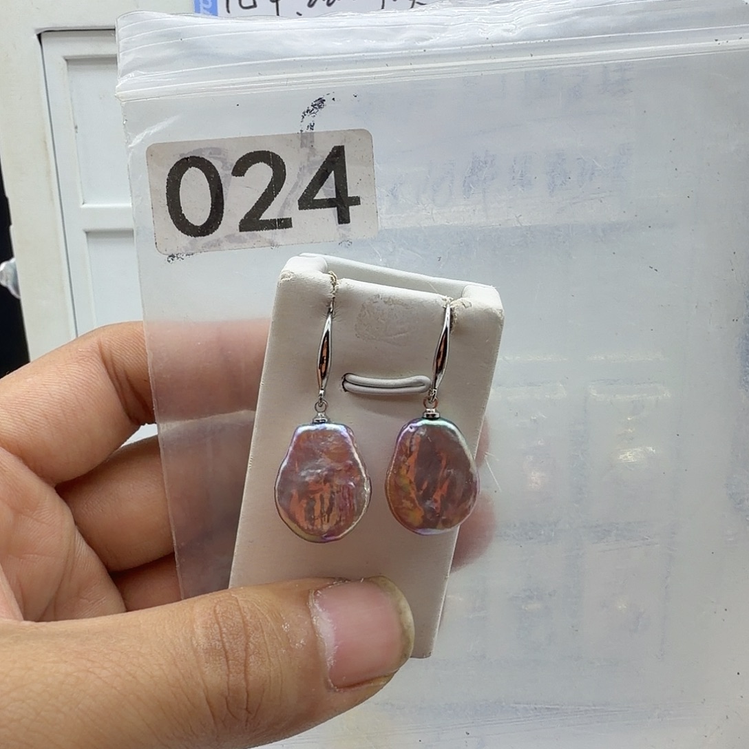 淡水珍珠颈饰合金