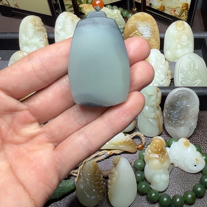 和田玉未镶嵌颈饰