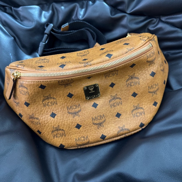 99新 MCM 大麦中古/mcm干邑色宽肩带胸包/胸包