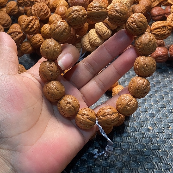 蛮***り文玩核桃手串蚂蚁纹