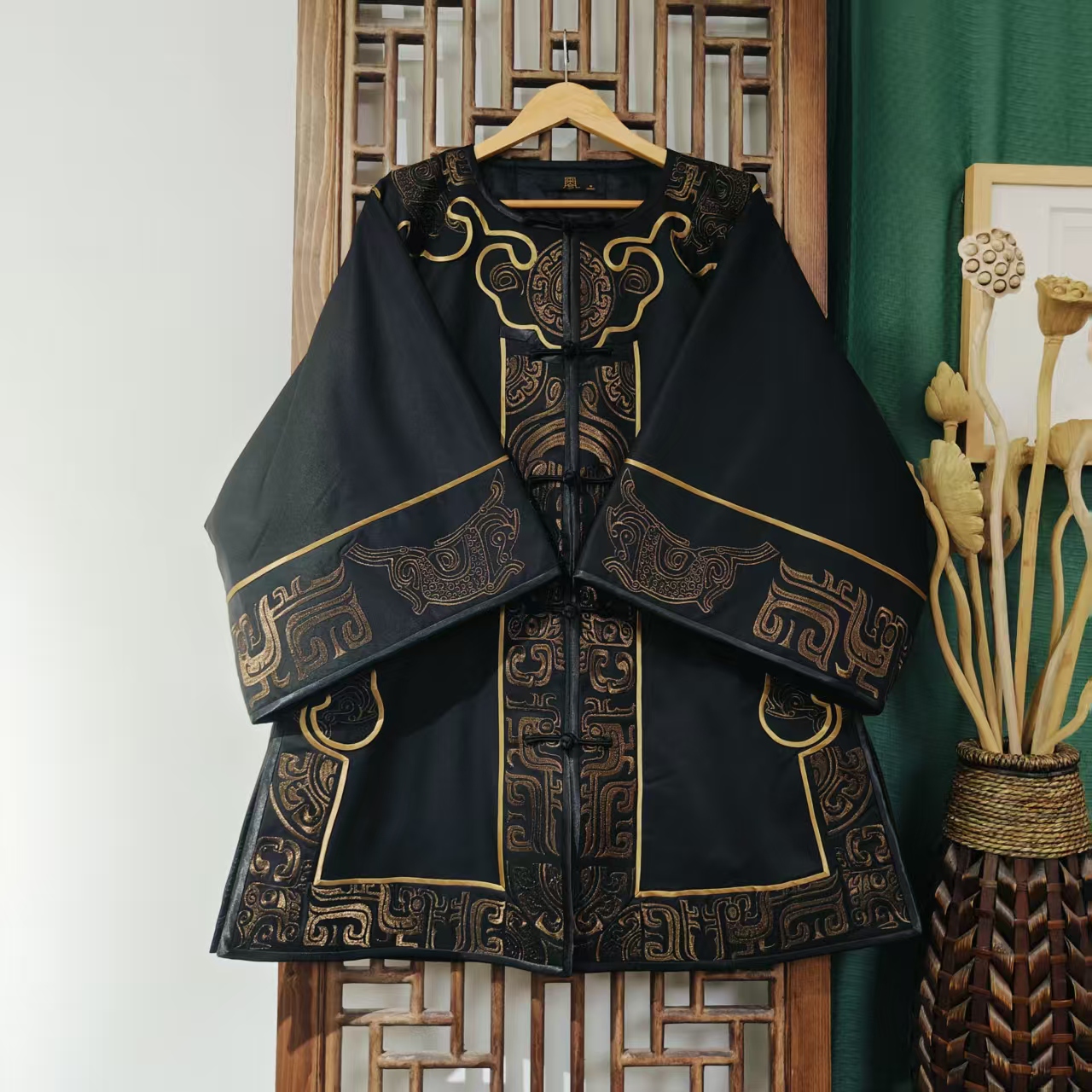 棉（LS767）凤徕兮私人定制黑色光板底青铜刺绣如意头对襟盘扣棉服