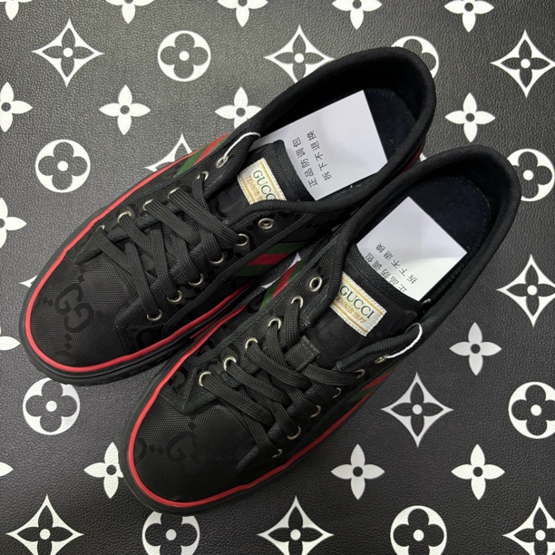 95新 GUCCI/古驰 43欧码黑武士老花1977板鞋/时尚/百搭/潮流