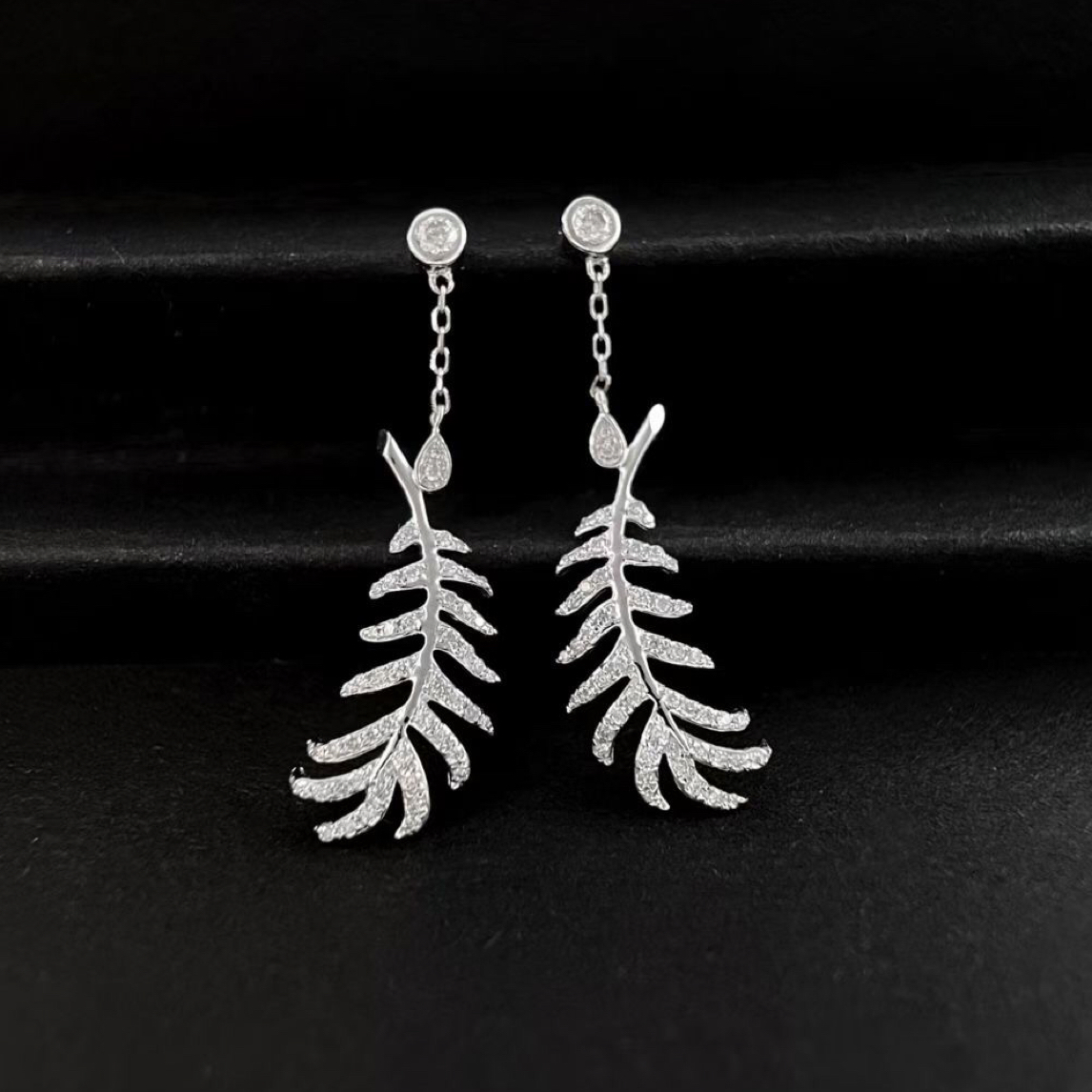 18k钻石羽毛叶子耳钉 满满的奢华与唯美重50