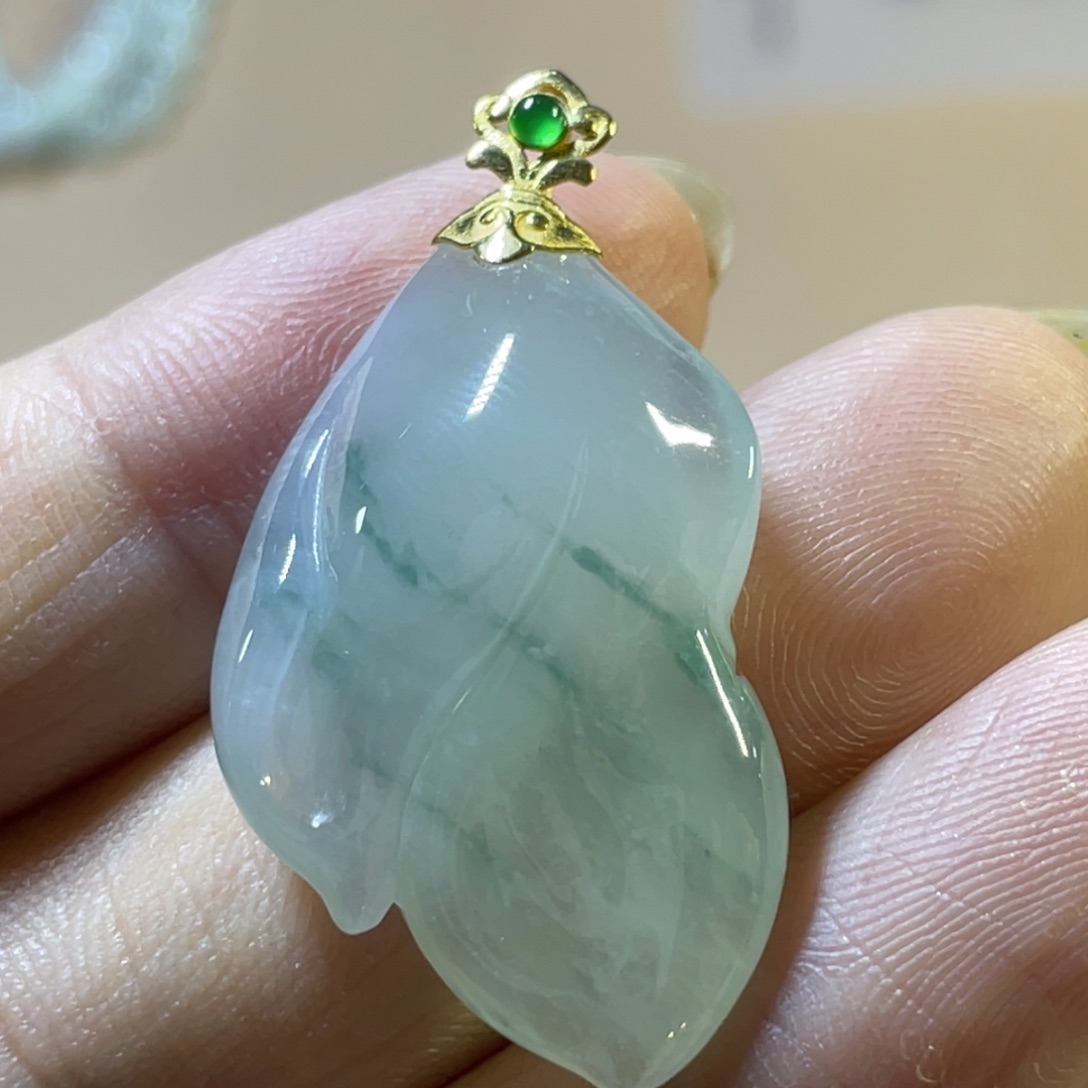 翡翠颈饰18K金镶嵌翡翠