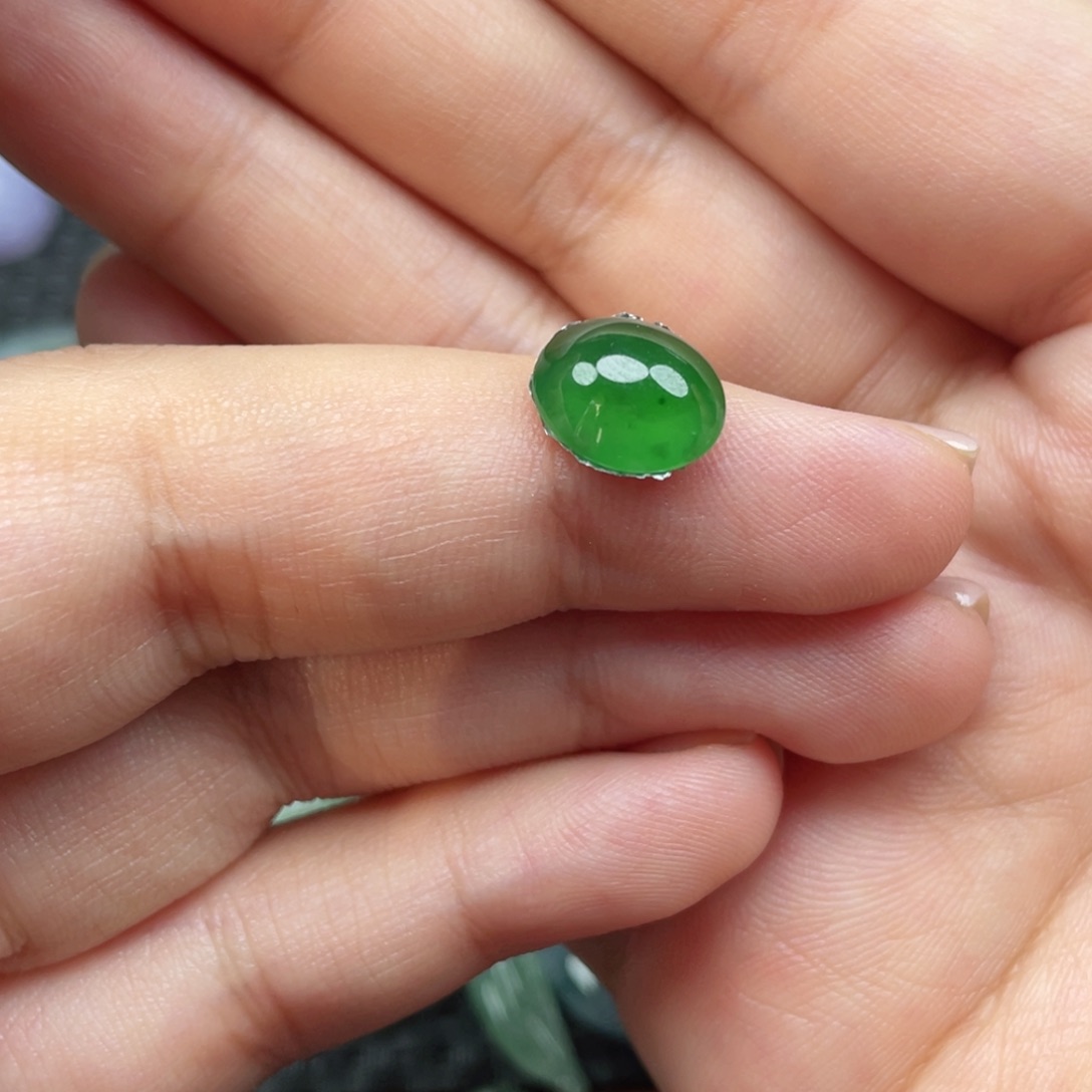 未镶嵌挂件翡翠  翡翠