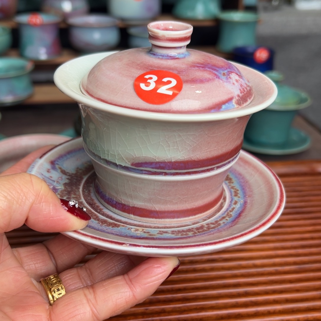 手拉坯工艺钧瓷茶具