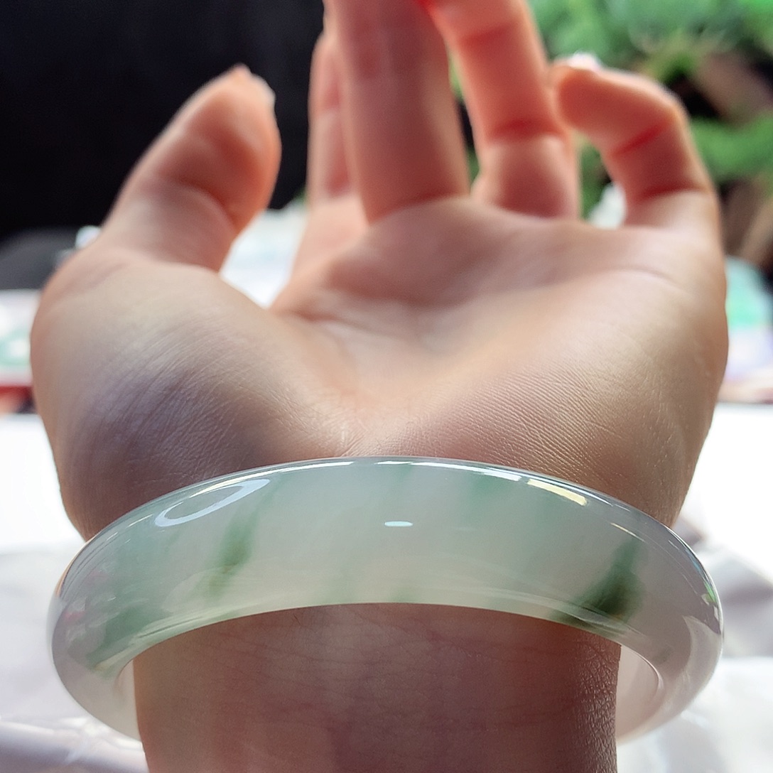 翡翠手镯未镶嵌天然翡翠54-55荔枝肉茶果绿花o结构