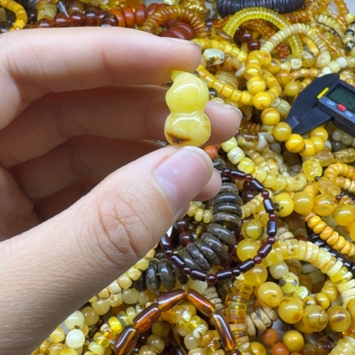 琥珀未镶嵌珠宝奇石