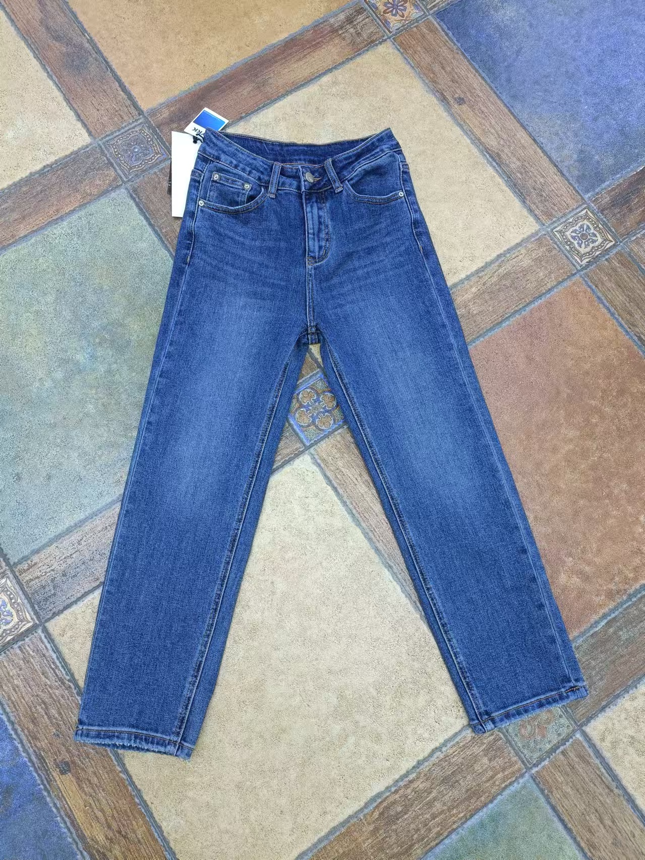 春款薄料牛仔裤子