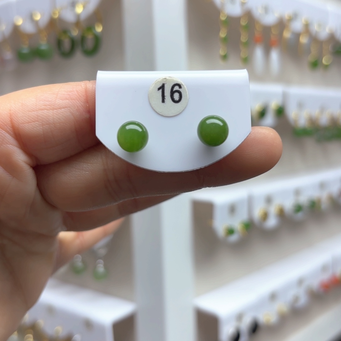 和田玉耳饰18K金镶嵌8mm 