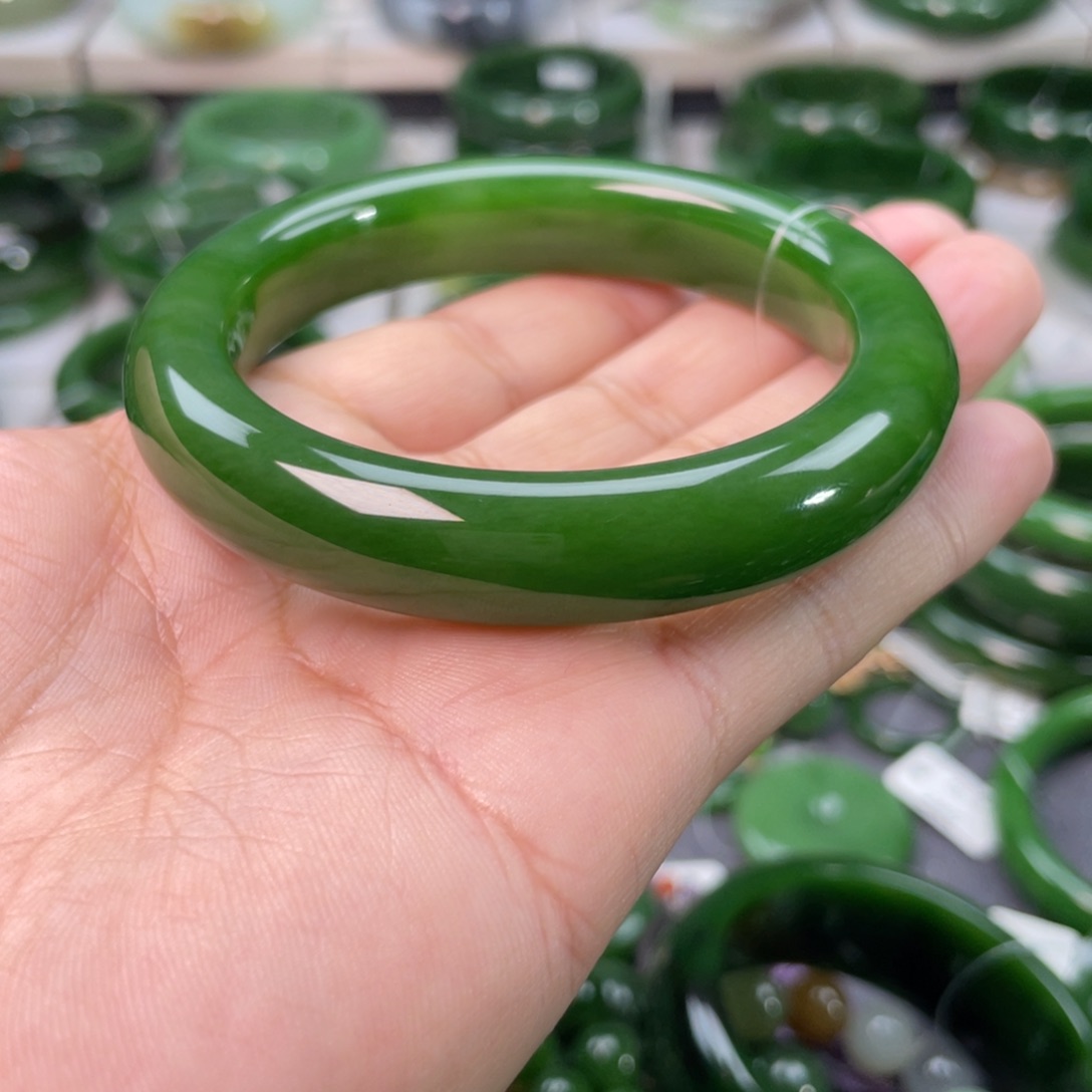 和田玉（碧玉）手镯未镶嵌