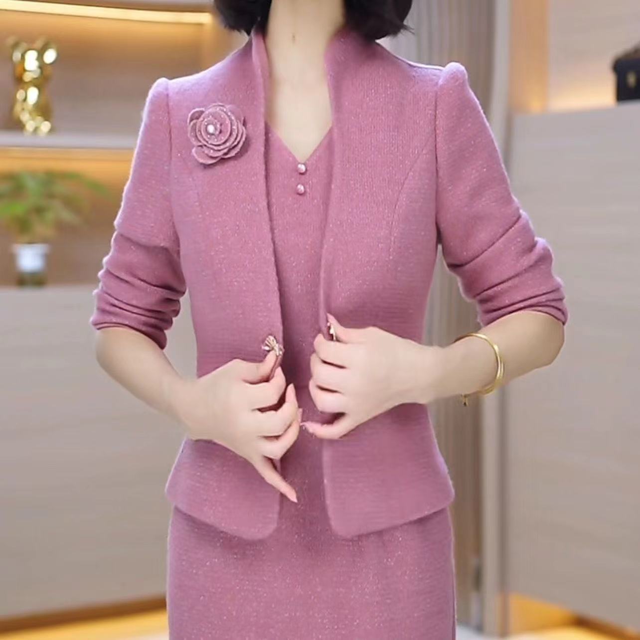 新款气质连衣裙2025秋冬显瘦遮肉中长款假两件女裙喜婆婆礼服裙子