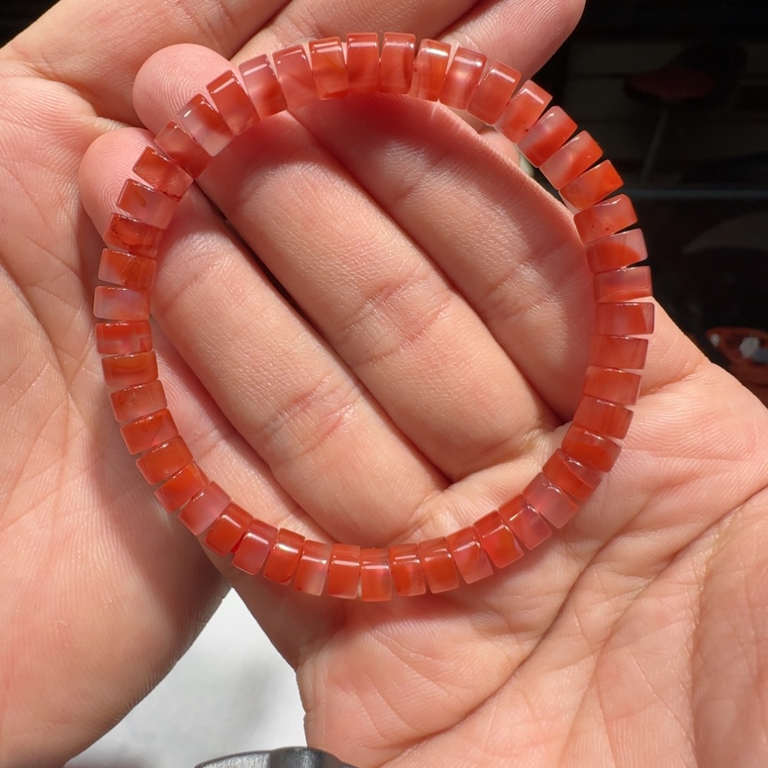 南红玛瑙未镶嵌手链