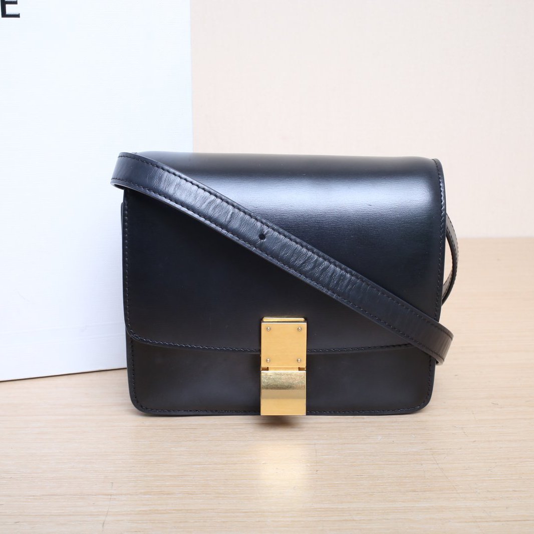 95新 Celine/思琳 小花攀攀Classic Box 小号 黑色 皮革C 金扣 