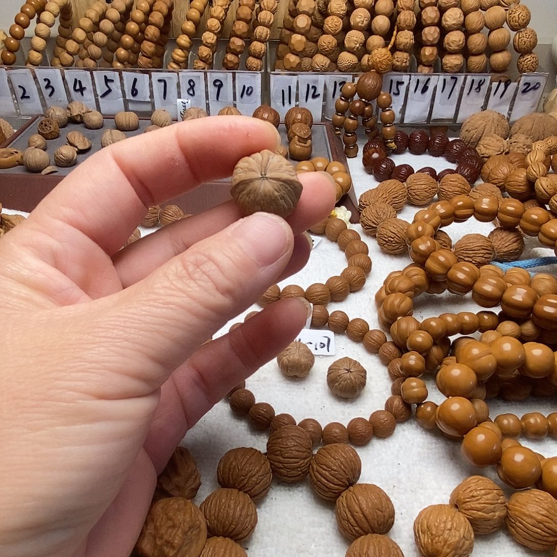 Я***Н猴头核桃手串南瓜大奔