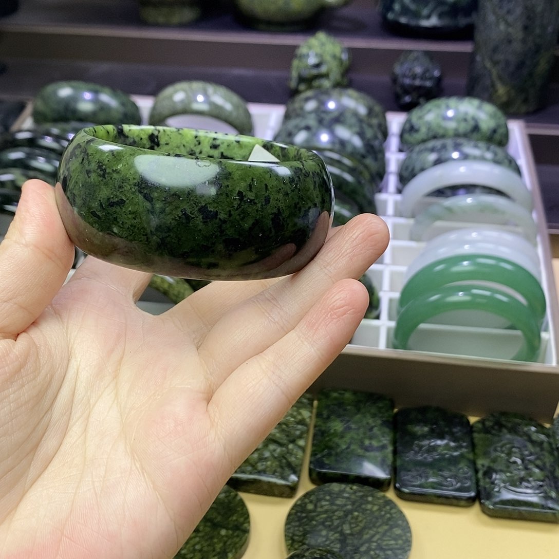 蛇纹石玉未镶嵌手镯，*，