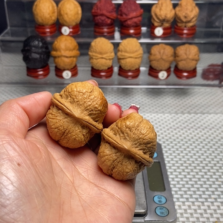 文玩核桃把件26方尊