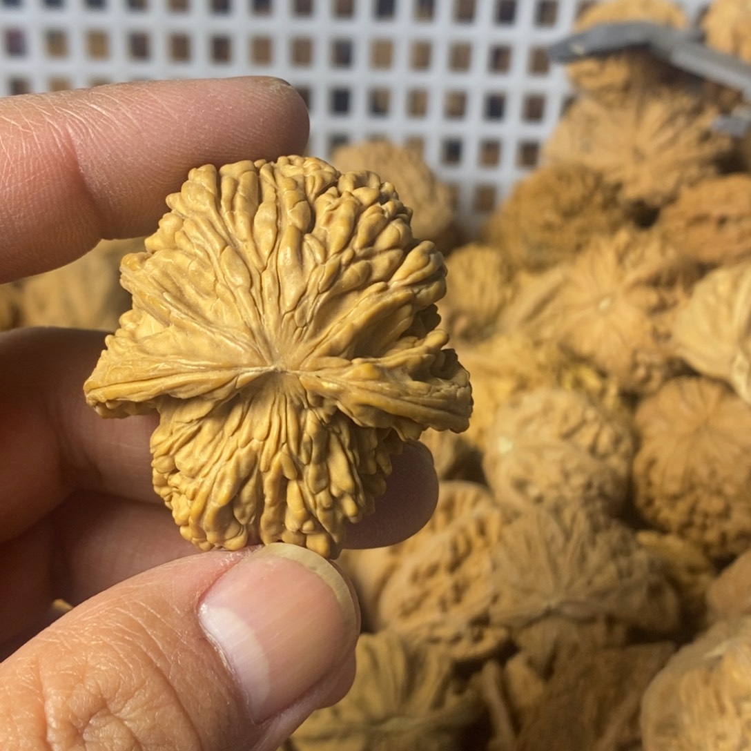 终***点文玩核桃吊坠文玩