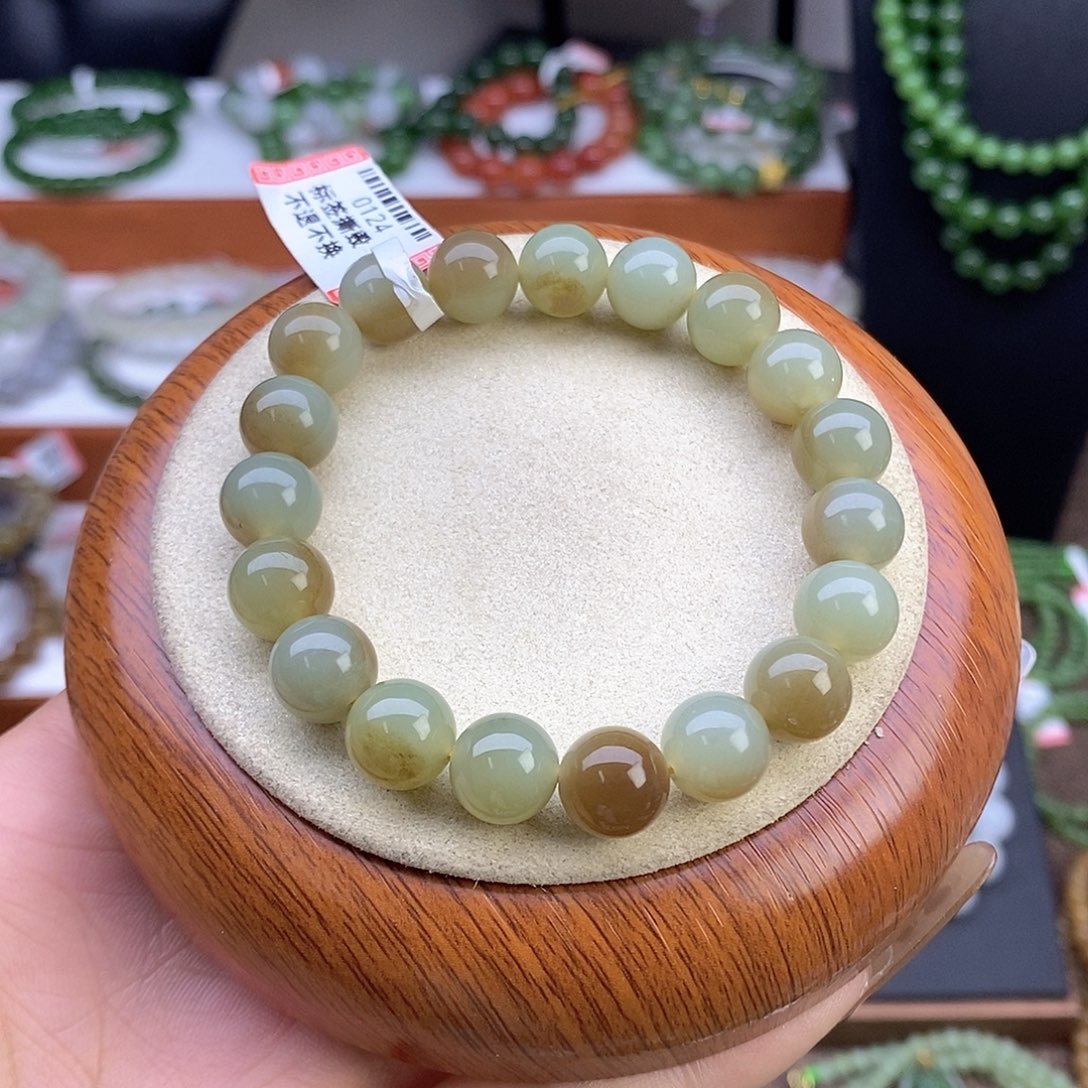 和田玉且末糖白未镶嵌