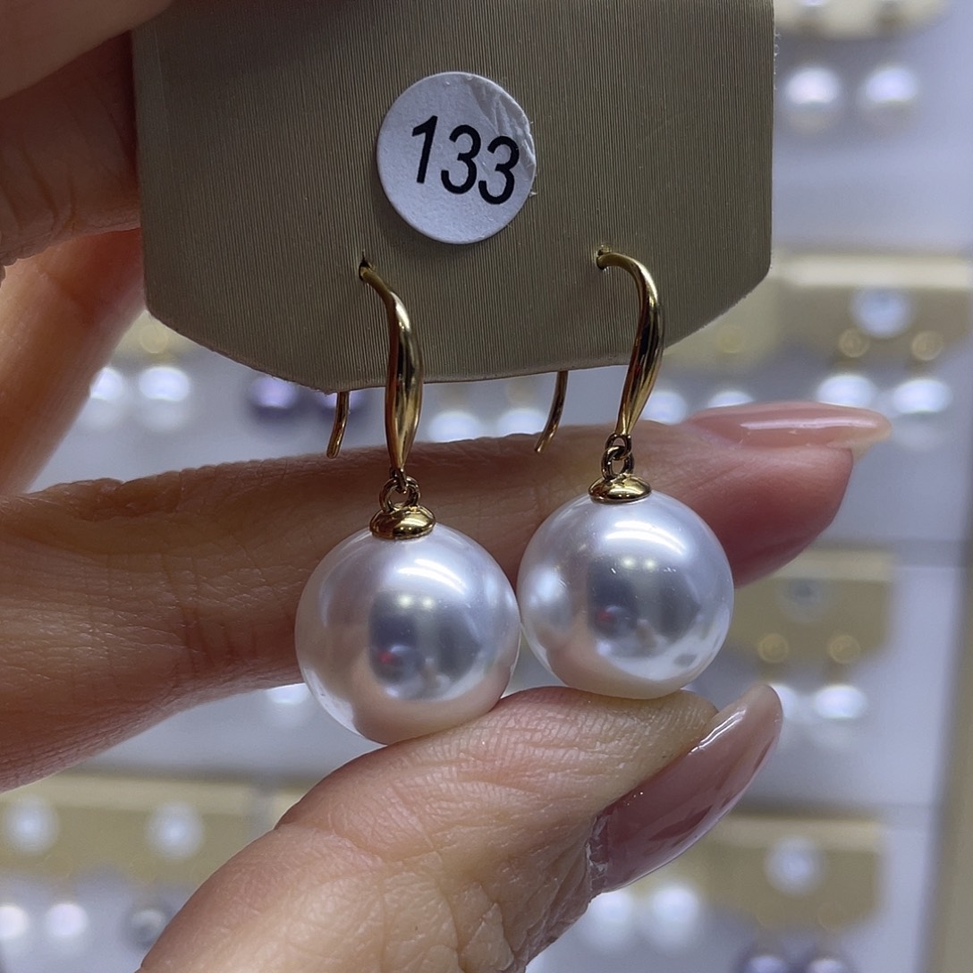 银S925镶嵌淡水珍珠耳饰
