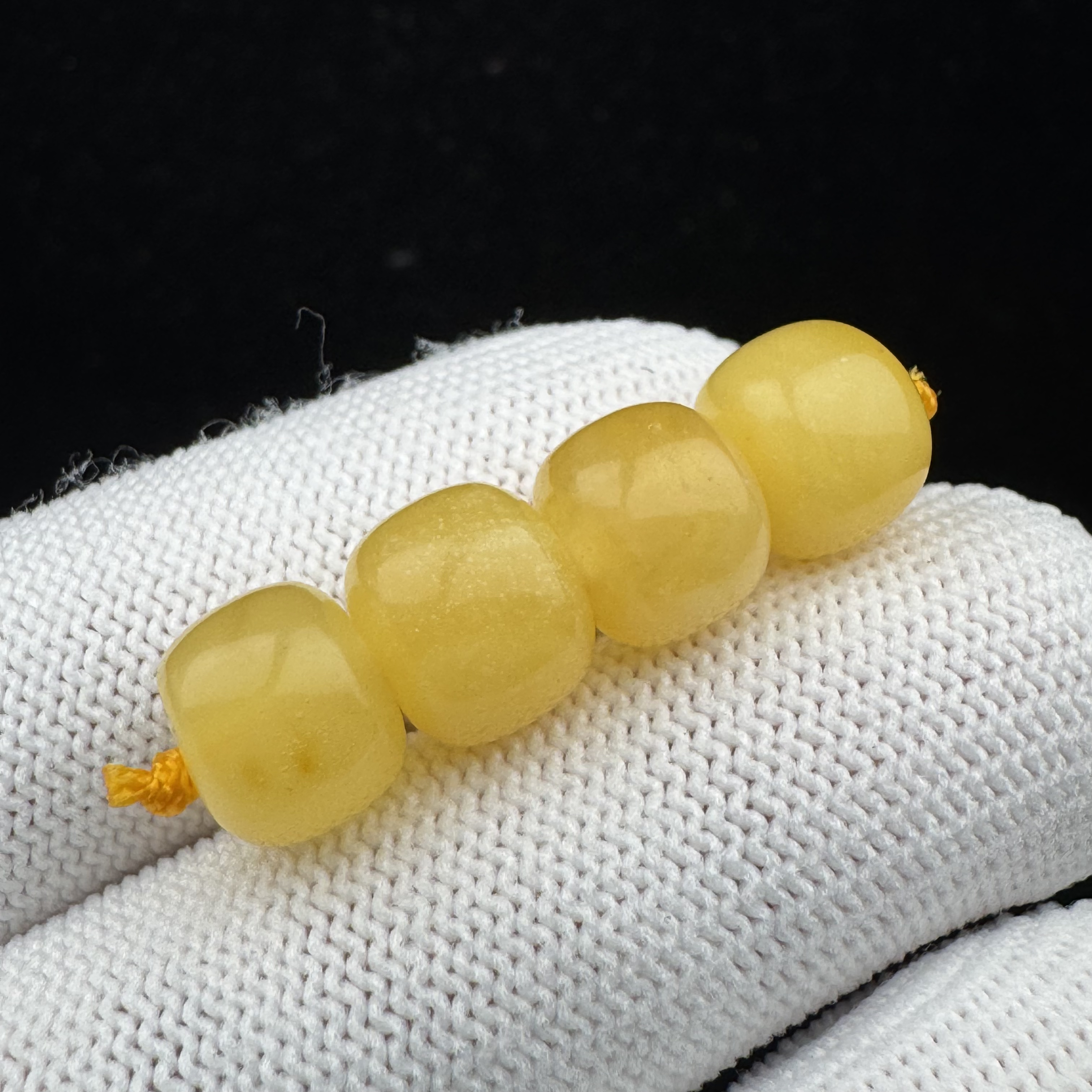 B3138天然原矿蜜蜡 瑕疵特价款 9.6mm支持复检假一罚四