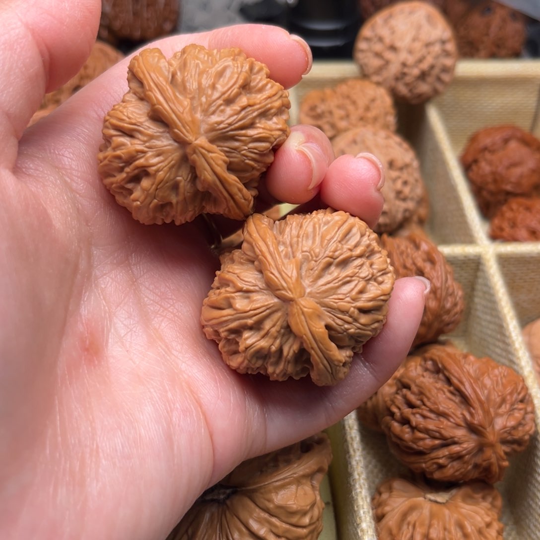 文玩核桃吊坠38球白