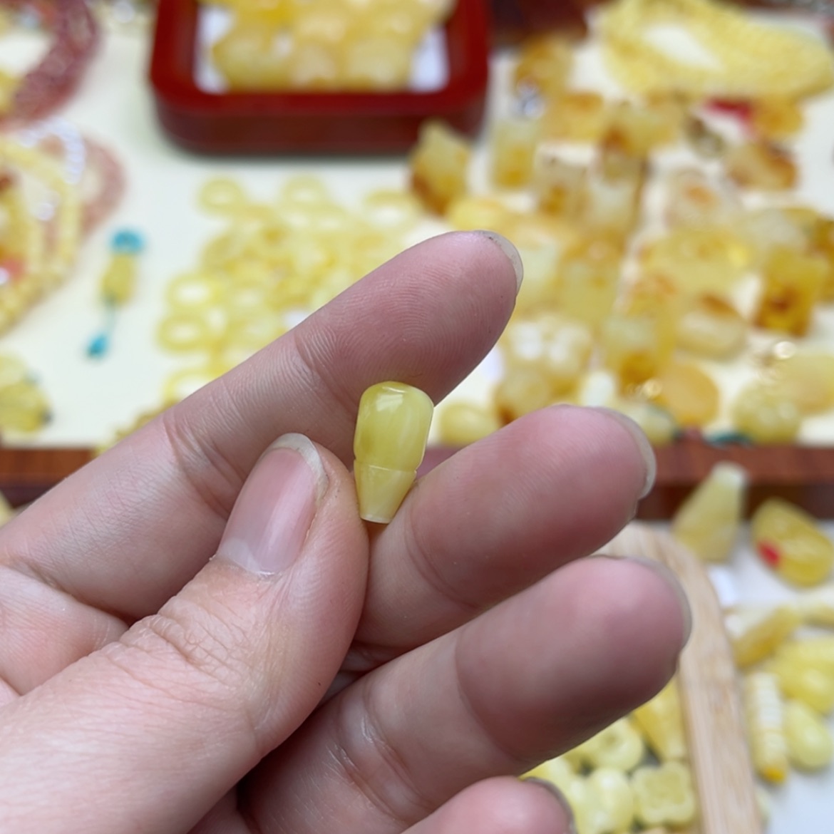 【闪购商品】蜜蜡裸石未镶嵌配饰