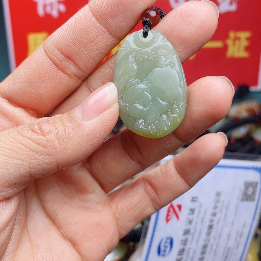 和田玉颈饰未镶嵌