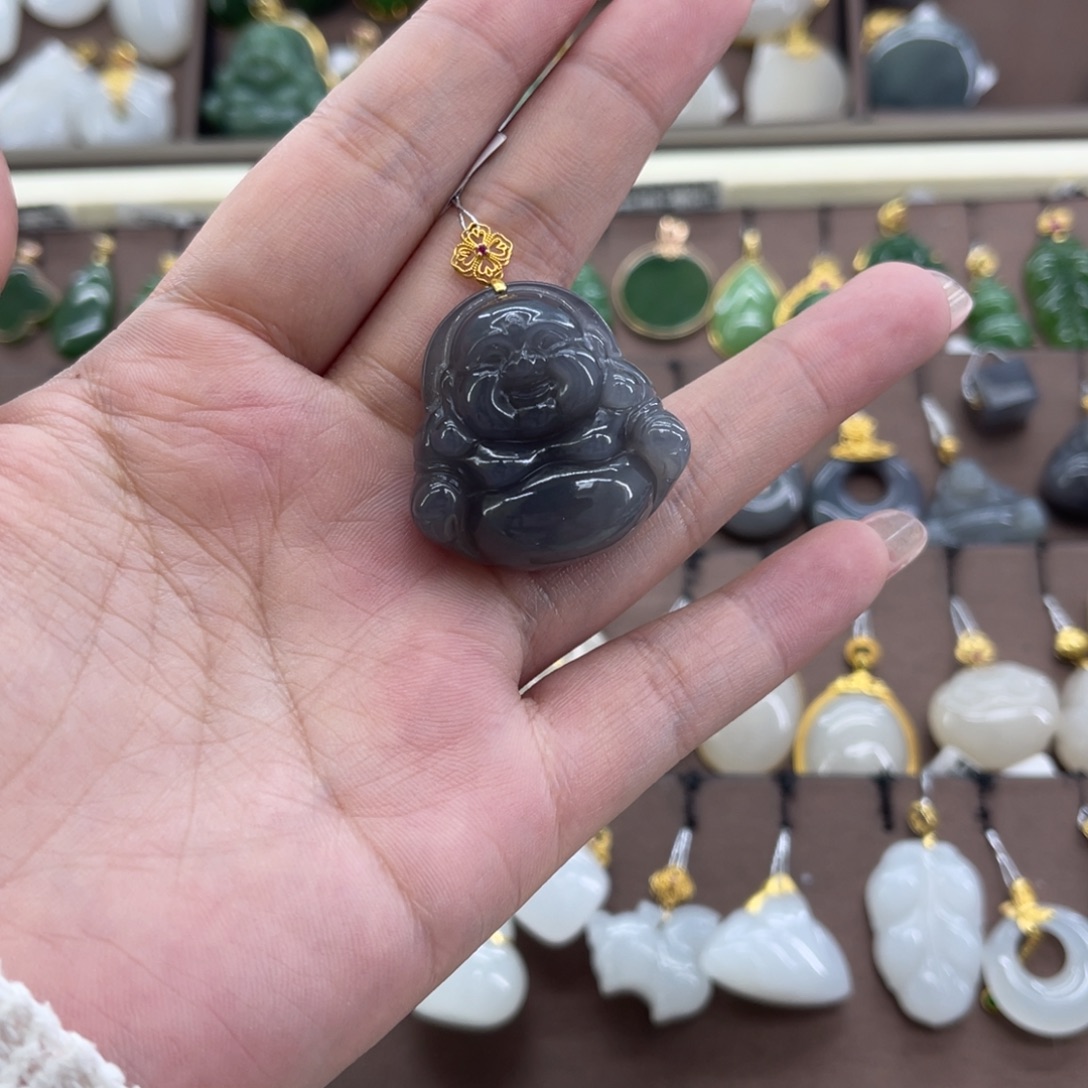 和田玉18K金镶嵌吊坠(赠链)