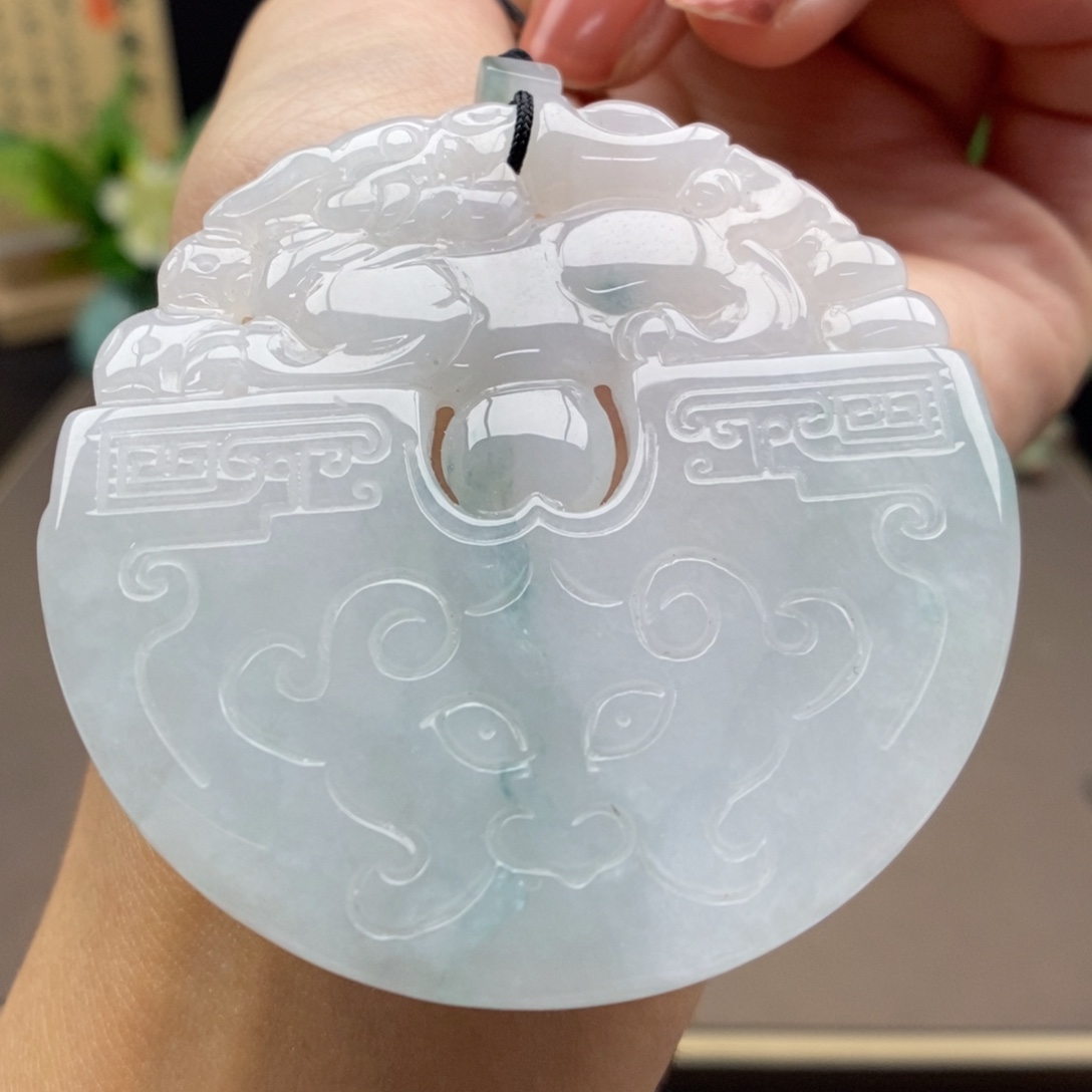 翡翠未镶嵌颈饰吊坠128