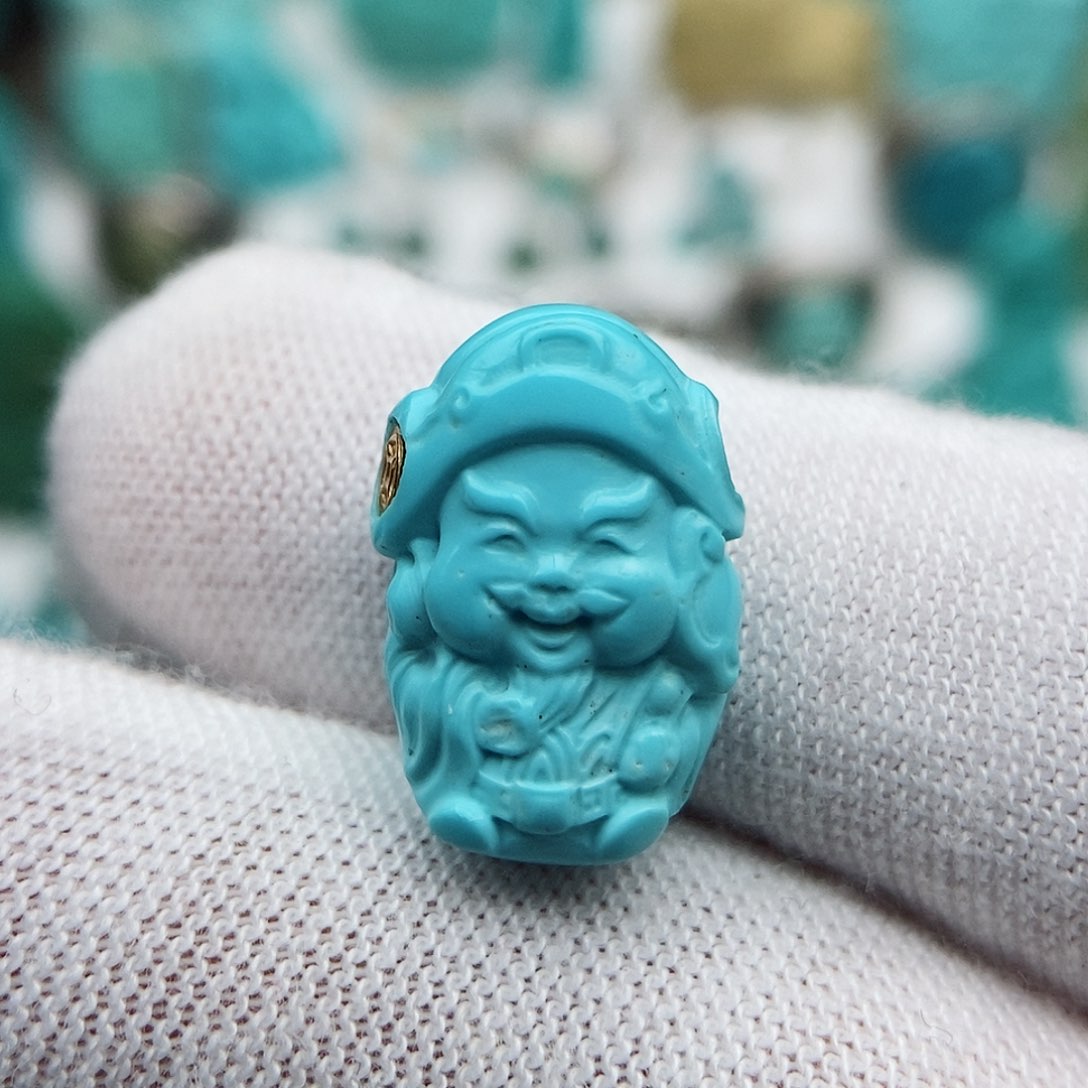 绿松石颈饰未镶嵌