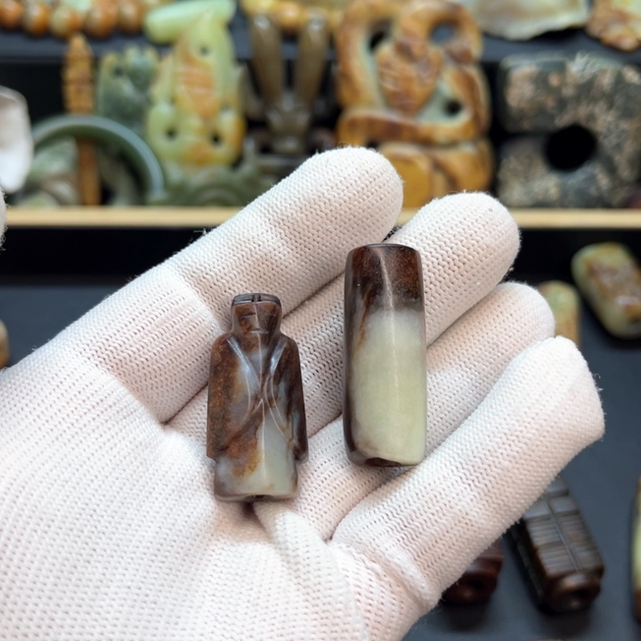 未镶嵌岫岩河磨玉（透闪石质玉）车挂花*错