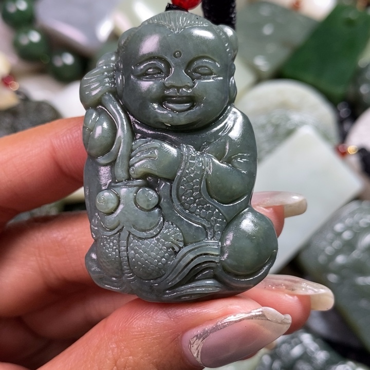 和田玉颈饰未镶嵌