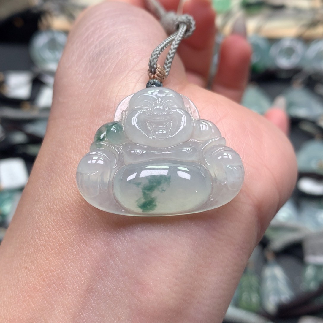 翡翠颈饰未镶嵌佛公