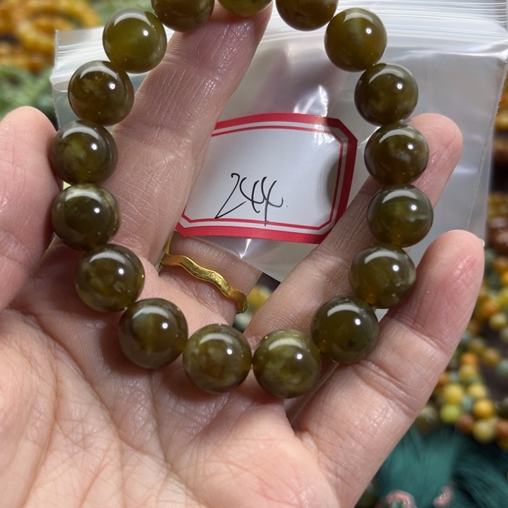 蛇纹石玉未镶嵌手链