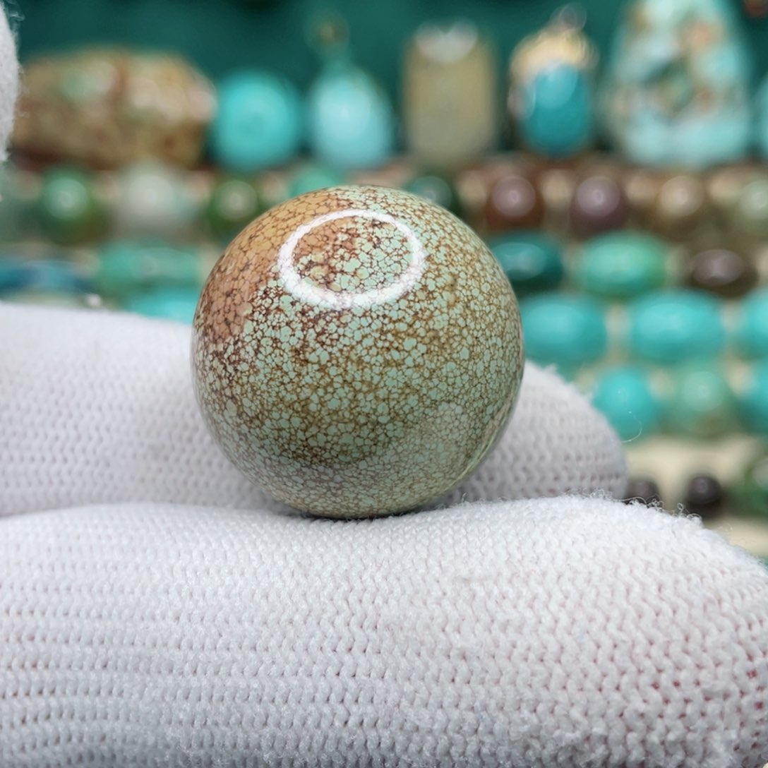 未镶嵌绿松石颈饰