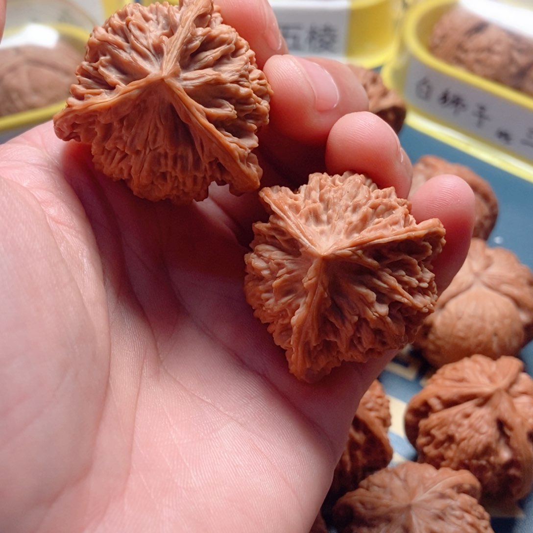 文玩核桃把件三棱