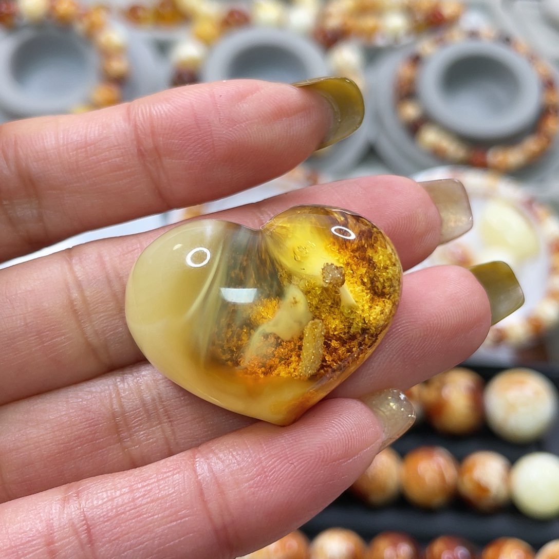琥珀裸石未镶嵌蜜蜡