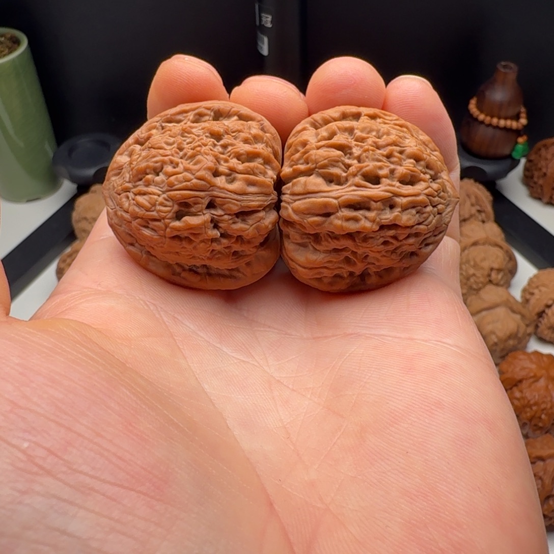 核桃把件35 三角密纹