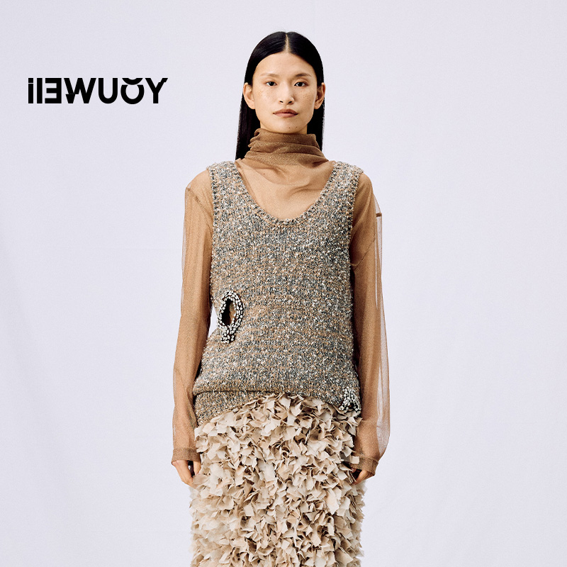 有尾YOUWEI 羊毛花纱烫钻镂空毛织背心 Y3425109