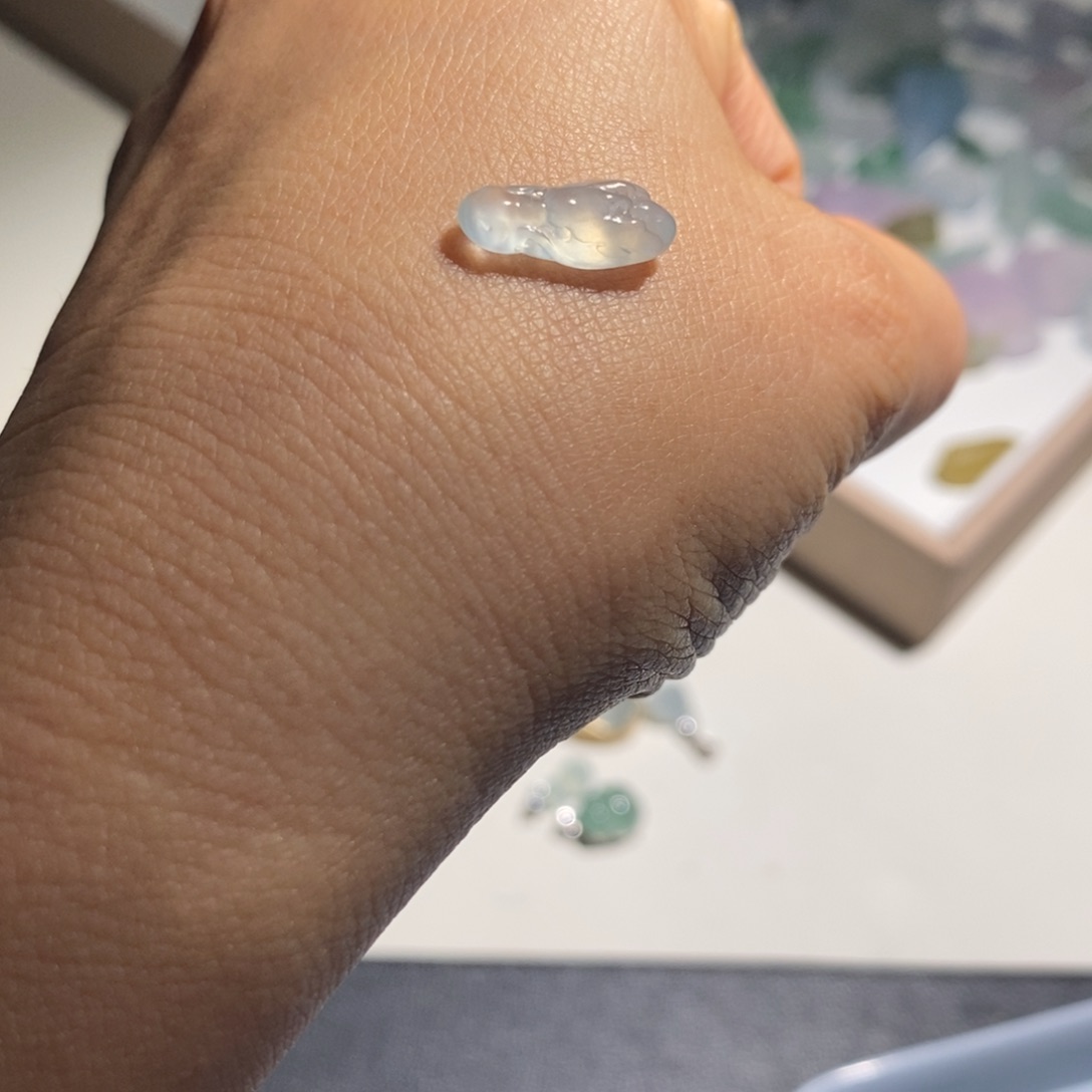 定制翡翠未镶嵌龙头