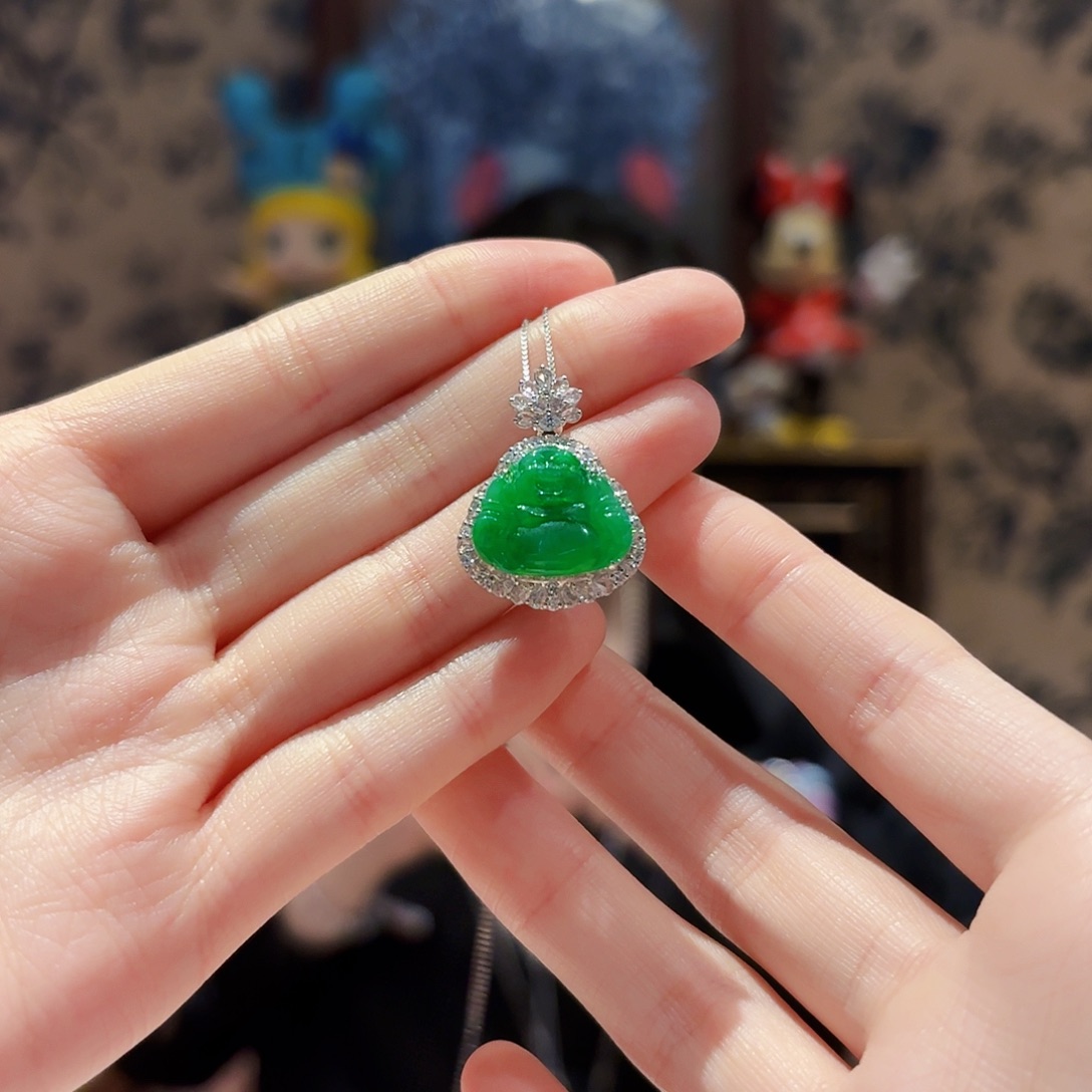 翡翠18K金镶嵌吊坠(赠链)