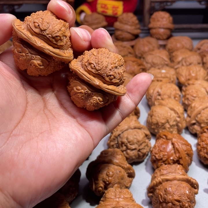 A****e蛤蟆头雕刻的金蟾