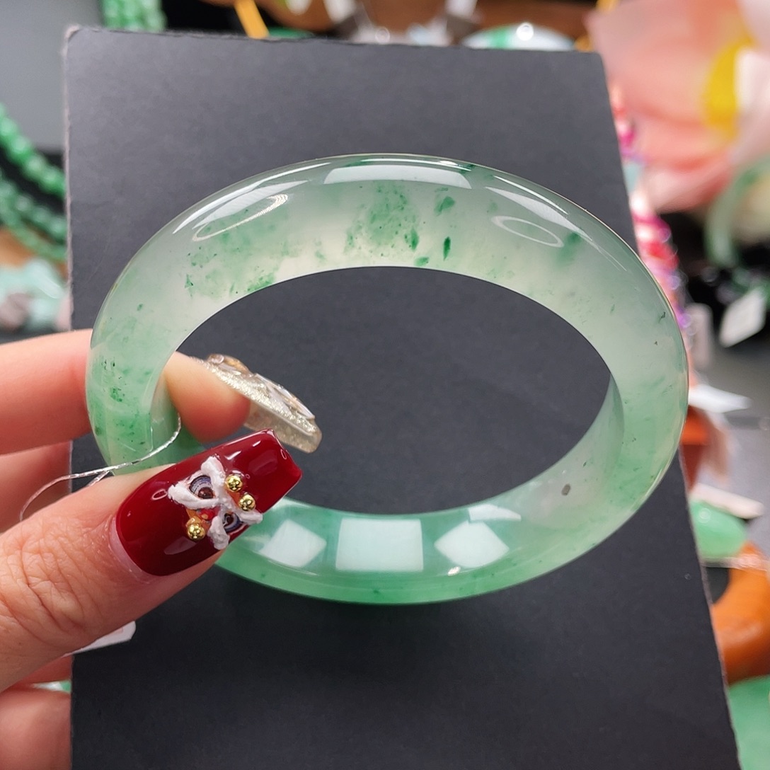 石英质玉手镯未镶嵌61.5