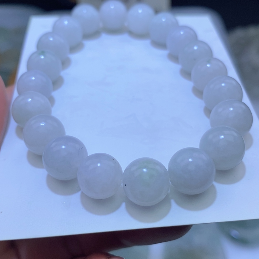 定制翡翠未镶嵌手串