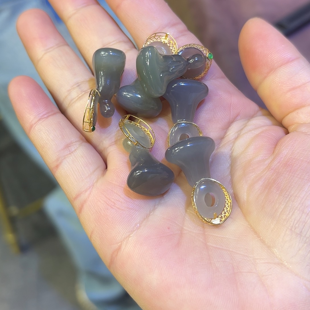 和田玉和田玉多样性发货拍一发一未镶嵌