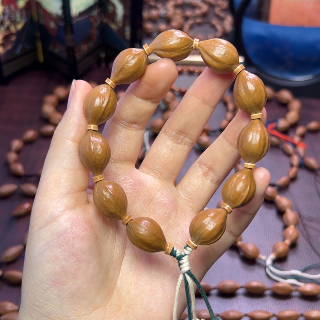 手串/手链橄榄核老油核 三面佛 1.45 2.1左右