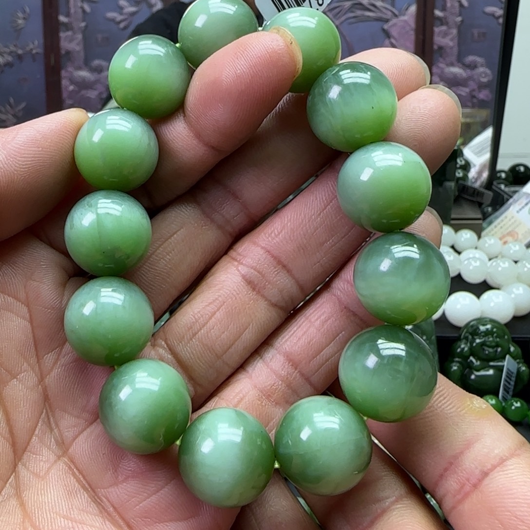 和田玉未镶嵌珠宝奇石