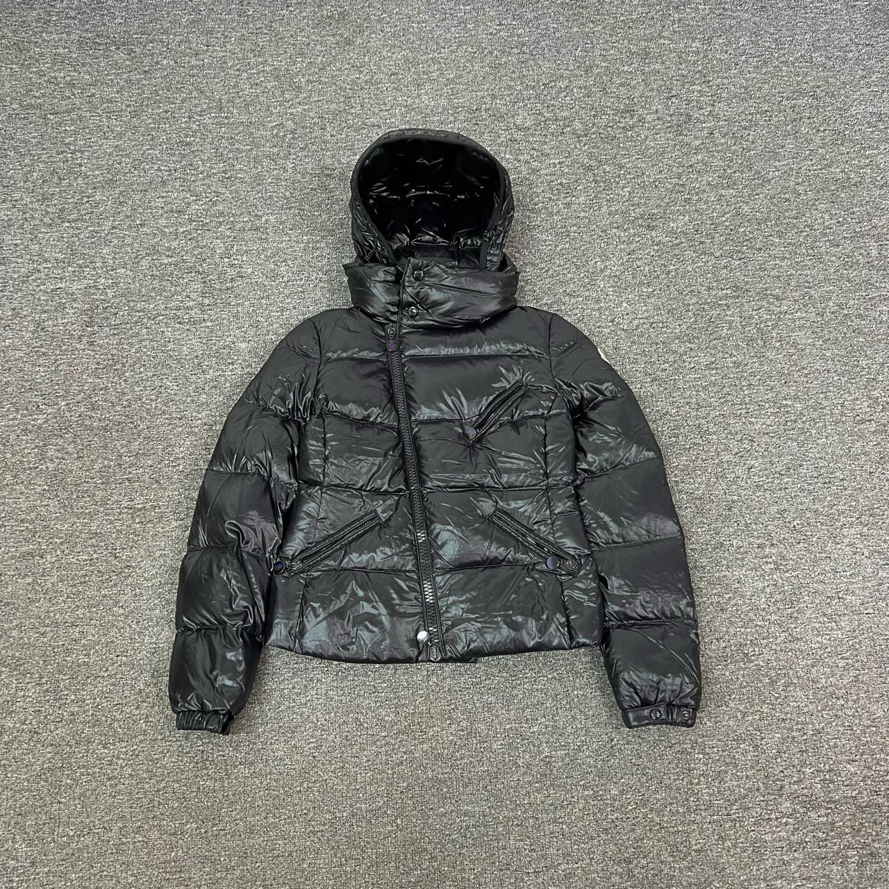 99新 AMIPARIS 蒙口 黑色 斜拉链 机车连帽羽绒服 0码