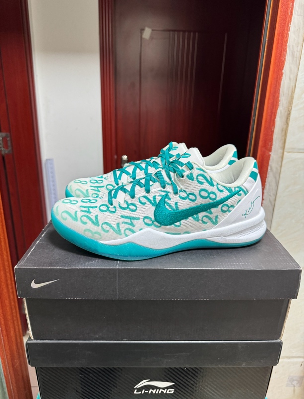 44码 科比8 protro 白绿 99新成色 无原盒 篮球鞋